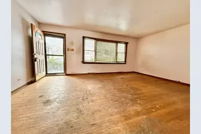 947 Maple Lane, Bartlett, IL 60103 - Photo 2