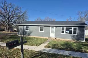 225 E Ogden St, Capron, IL 61012 - Photo 2