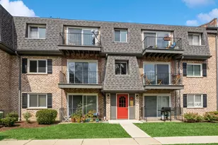 880 S Plum Grove Rd, Palatine, IL 60067 - Photo 8