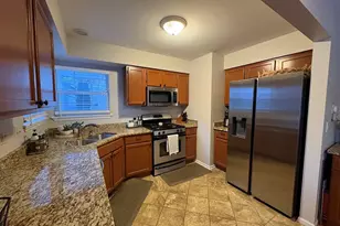 1267 Derby Ln, Mundelein, IL 60060 - Photo 6