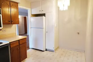 10116 Peach Pkwy, Skokie, IL 60076 - Photo 12
