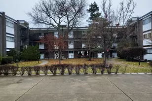 10116 Peach Pkwy, Skokie, IL 60076 - Photo 2