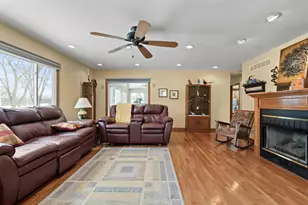 26033 W Catfish Dr, Wilmington, IL 60481 - Photo 10