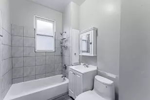 1330 Ridgeland Ave, Berwyn, IL 60402 - Photo 8