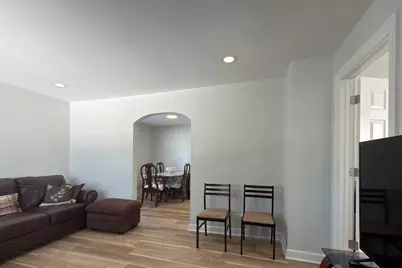 1645 Illinois Street, Des Plaines, IL 60016 - Photo 8