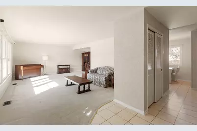 634 E Pompano Lane, Palatine, IL 60074 - Photo 2