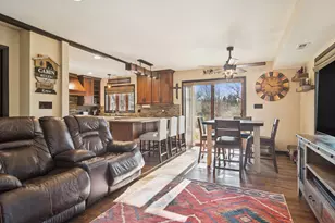 9510 Martin Dr, Spring Grove, IL 60081 - Photo 4