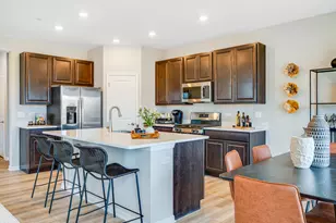 4241 Meadowridge Rd, Woodstock, IL 60098 - Photo 8