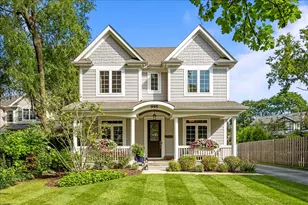 995 Harvard Ct, Highland Park, IL 60035 - Photo 1