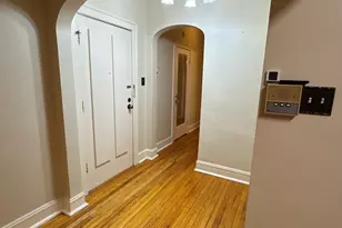 7450 N Claremont Ave, Chicago, IL 60645 - Photo 2