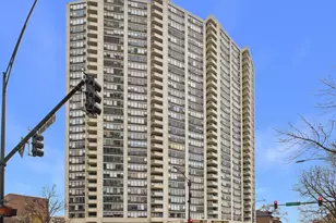 3930 N Pine Grove Ave, Chicago, IL 60613 - Photo 1