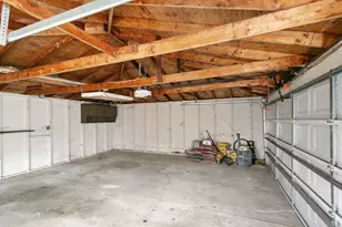 807 Blackhawk Dr, University Park, IL 60484 - Photo 16