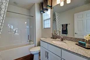 4234 Pond Willow Rd, Naperville, IL 60564 - Photo 10