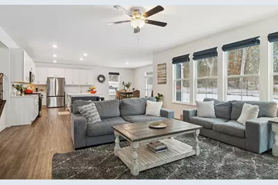 1083 Williamsbury Drive, Crystal Lake, IL 60012 - Photo 6