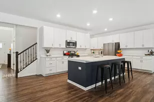 1083 Williamsbury Dr, Crystal Lake, IL 60012 - Photo 8