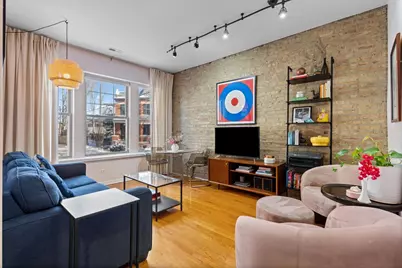 2476 N Albany Avenue #1, Chicago, IL 60647 - Photo 2