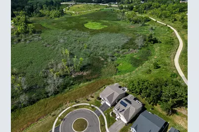 824 Spring Drive, Lindenhurst, IL 60046 - Photo 4