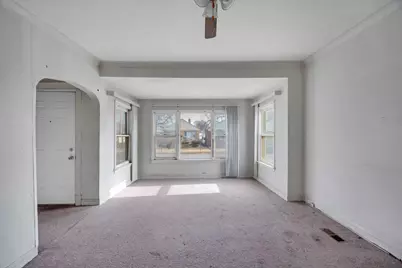 9352 S Woodlawn Avenue, Chicago, IL 60619 - Photo 12