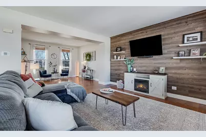 311 Austin Drive, Shorewood, IL 60404 - Photo 6