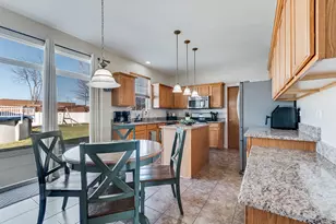 311 Austin Dr, Shorewood, IL 60404 - Photo 10