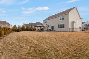 3579 Emerald Rd, Elgin, IL 60124 - Photo 30