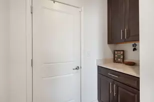 3579 Emerald Rd, Elgin, IL 60124 - Photo 14