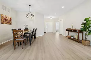 696 S Wellston Ln, Romeoville, IL 60446 - Photo 8