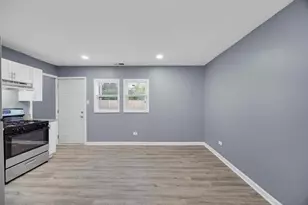 351 Concord Dr, Chicago Heights, IL 60411 - Photo 4