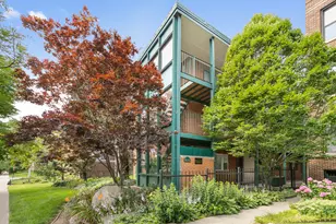 7606 N Eastlake Terrace, Chicago, IL 60626 - Photo 1