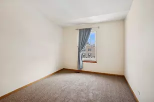 26 Blue Stem Ct, Streamwood, IL 60107 - Photo 14