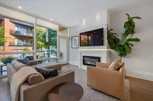 2027 W Belmont Ave, Chicago, IL 60618 - Photo 4