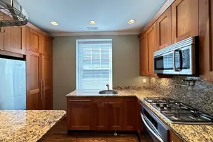 3614 N Bosworth Ave, Chicago, IL 60613 - Photo 4