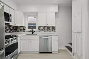 2011 Grey Ave, Evanston, IL 60201 - Photo 12