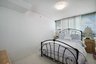 9725 Woods Dr, Skokie, IL 60077 - Photo 12