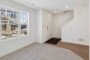 585 Yosemite Wy, Mundelein, IL 60060 - Photo 8