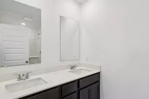 585 Yosemite Wy, Mundelein, IL 60060 - Photo 12