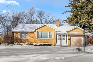 995 Justine Dr, Kankakee, IL 60901 - Photo 2