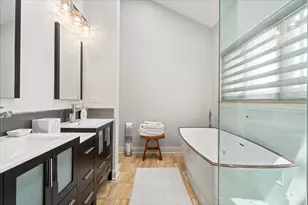 1052 Margret St, Des Plaines, IL 60016 - Photo 10