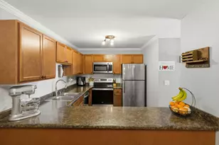 963 Golf Course Rd, Crystal Lake, IL 60014 - Photo 6