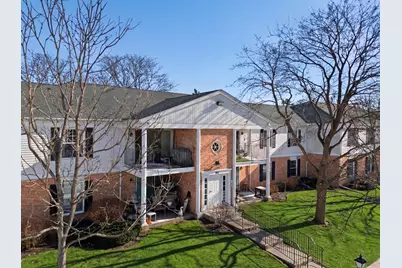 963 Golf Course Road #5, Crystal Lake, IL 60014 - Photo 1