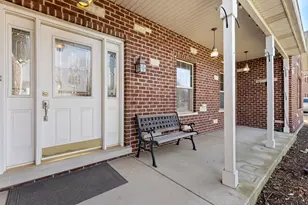 1569 Colleen Ln, Aurora, IL 60505 - Photo 4