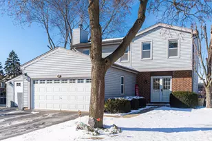 230 Ashley Ct, Roselle, IL 60172 - Photo 2