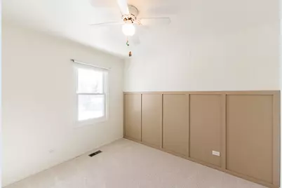 230 Ashley Court, Roselle, IL 60172 - Photo 22