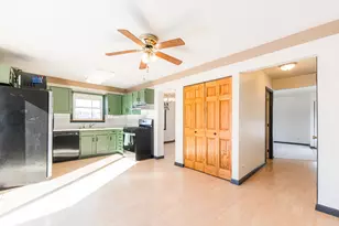 230 Ashley Ct, Roselle, IL 60172 - Photo 14