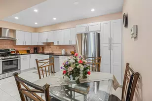 112 Mullingar Ct, Schaumburg, IL 60193 - Photo 8