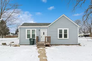 411 E Mazon St, Gardner, IL 60424 - Photo 2