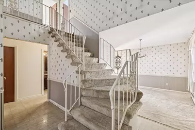 47 Sunset Drive, Cary, IL 60013 - Photo 2