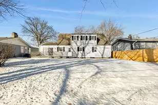 47 Sunset Dr, Cary, IL 60013 - Photo 14