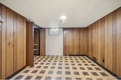 906 Carol Avenue, Elgin, IL 60123 - Photo 22