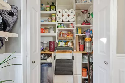 6813 S Keeler Avenue, Chicago, IL 60629 - Photo 18